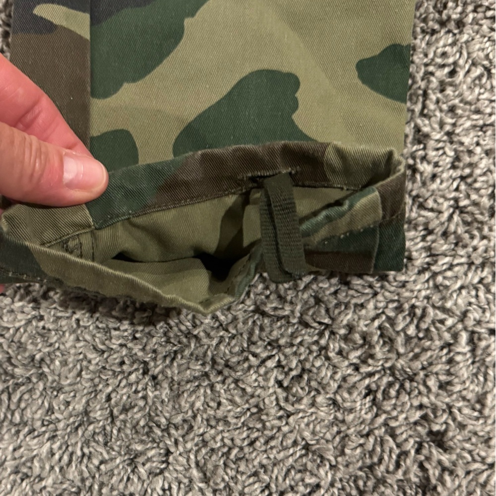Camouflage Cargo Pants for Kids, size 4 - Picture 3 of 9